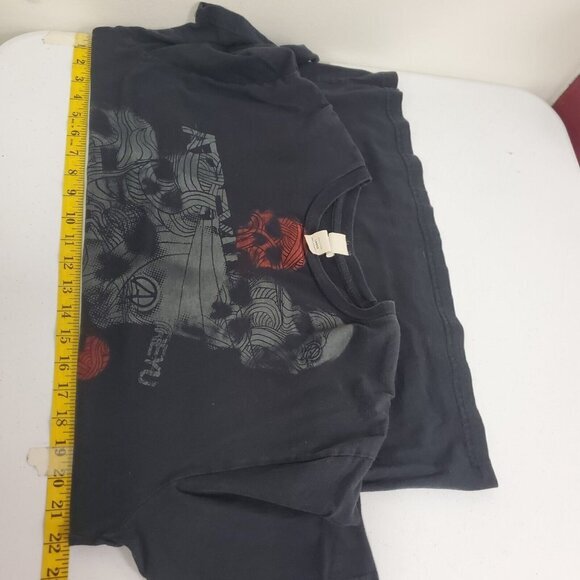 The Core Mens Atreyu Graphic Band T Shirt Size L Grunge Skulls Rock Music Y2K - Picture 5 of 8